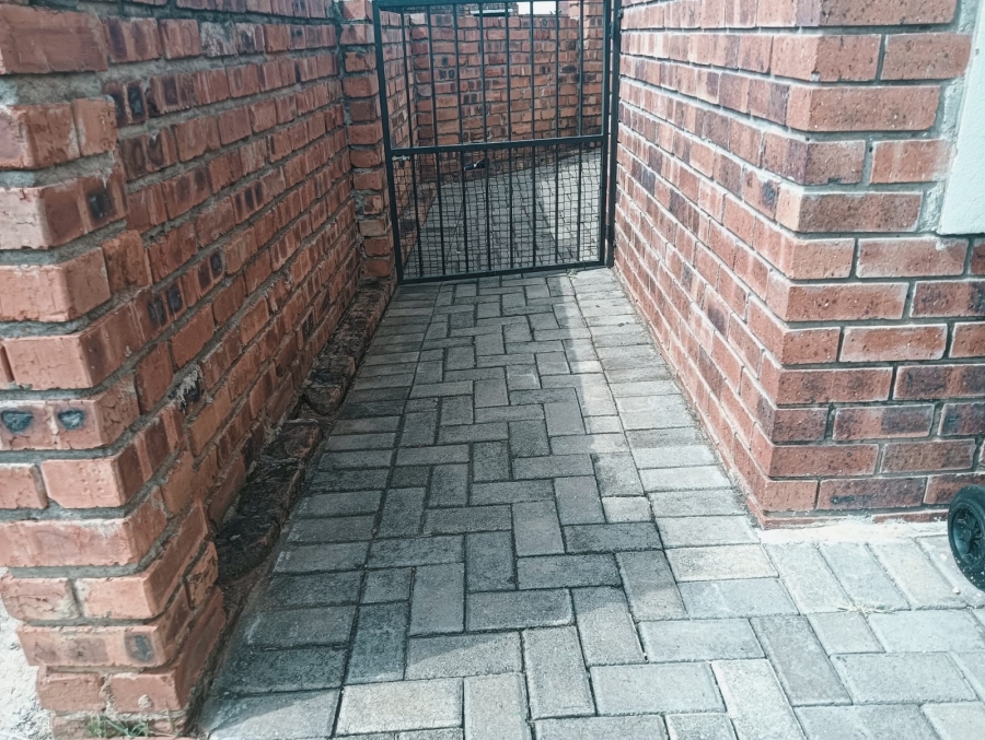 3 Bedroom Property for Sale in Waterval East North West